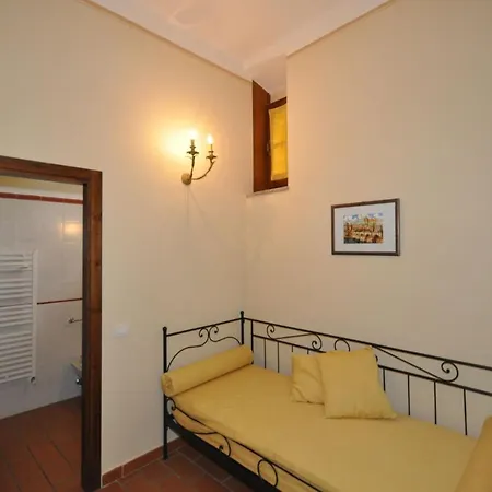 Apartment Sleeps 18 Pool Air Con Wifi