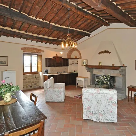 Sleeps 18 Pool Air Con Wifi Cortona