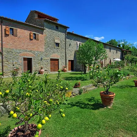 Sleeps 18 Pool Air Con Wifi Cortona