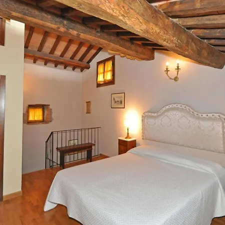 Sleeps 18 Pool Air Con Wifi
